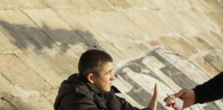 Evidence-based curriculum curbs drug use among teens and their peers Evidence-based program curbs drug use among teens and their peers