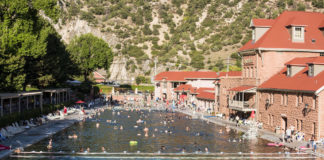 Addiction Treatment Center in Glenwood Springs Helps Mothers Addiction Treatment Center in Glenwood Springs Helps Mothers