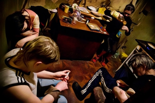 Group of Users Shooting Up Krokodil