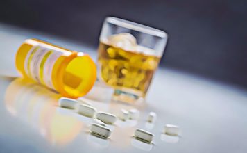 Xanax and Alcohol: What are the Risks of Mixing the Two? Mixing Xanax and Alcohol