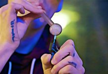 What Does Meth Smell Like? Is There a Meth Lab in Your Neighborhood? Smoking Meth