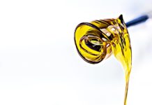 What is a Dab? Understanding its Effects & Paraphernalia weed dab